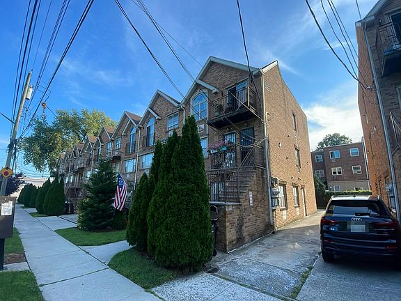 2nd image of 2829 Ely Ave #1