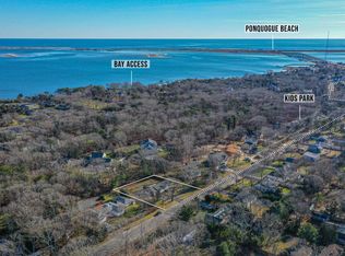 9 Foster Ave, Hampton Bays, NY 11946