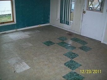 2nd image of 419 Bradford St NE