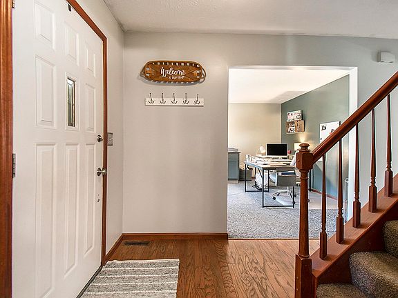 5th image of 55652 Whisperwynd Ln