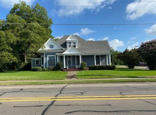 801 W Main St, Clarksville, TX 75426