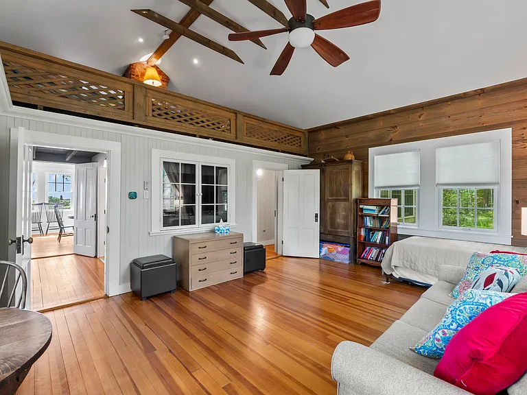 32 Seapoint Rd — Photo 18