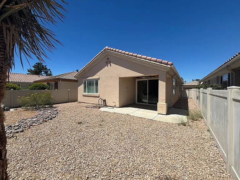 11083 Port Royale Ct — Photo 19