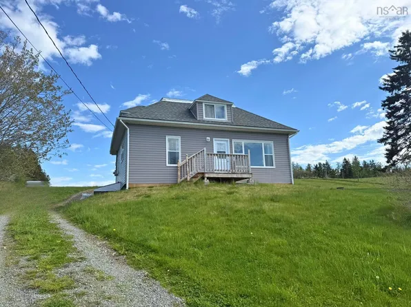 50 Riverview Dr S, Richmond, NS B0E 2X0