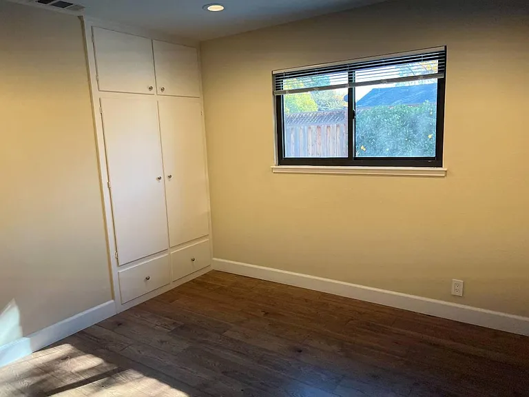 2816 Ruth Ct — Photo 9