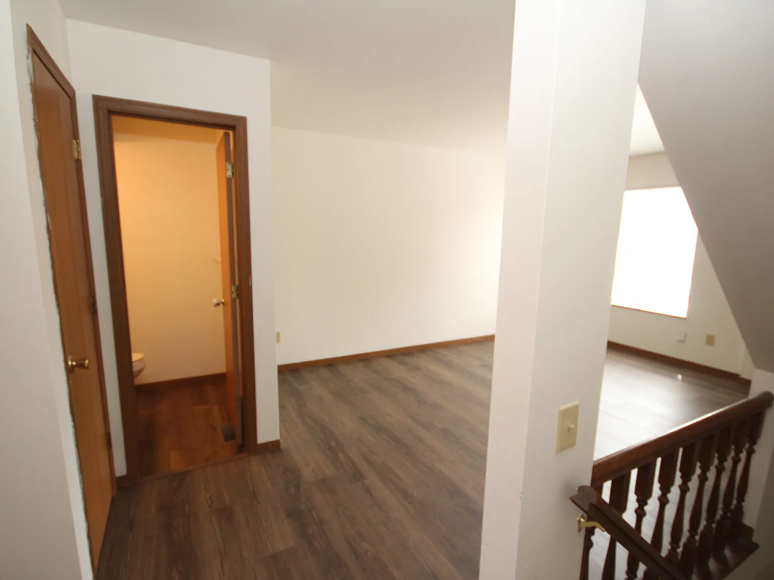 3 bed, 2.5 bath, 976 sqft, $1,400 — Photo 2