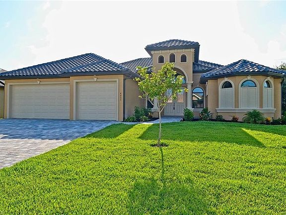 3rd image of 4929 SW 25th Ct