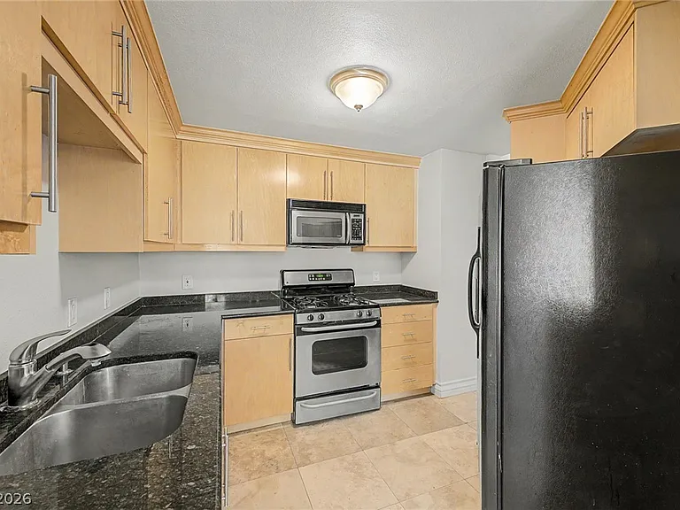 260 E Flamingo Rd #220 — Photo 14