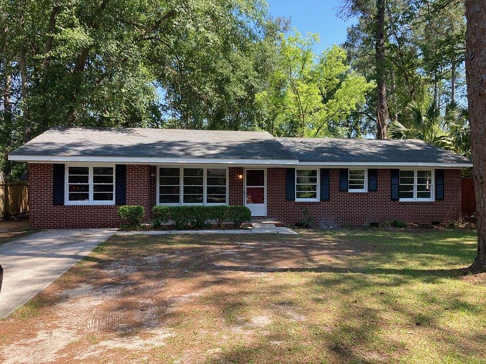 1st image of 913 Hendry Dr