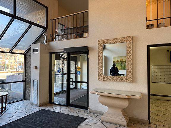 Lobby with concierge