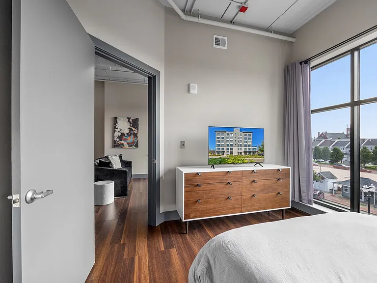 The Leonard Luxury Apartments — Photo 46