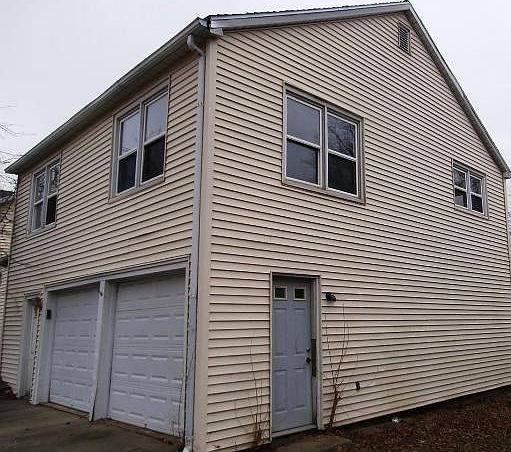 2nd image of 600 N 21st St