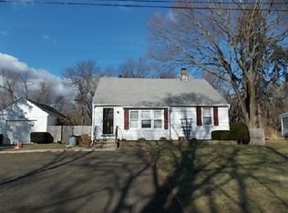 45 River St, Old Saybrook, CT 06475