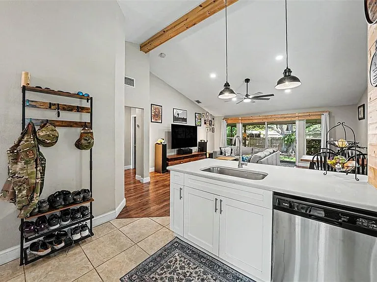 6209 Interbay Blvd — Photo 10