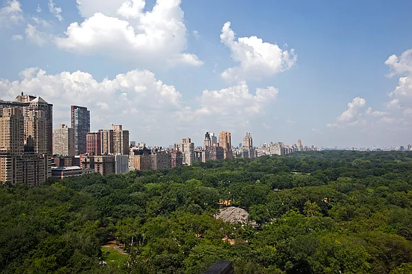 Sold by CitiSuites International Realty | media 3
