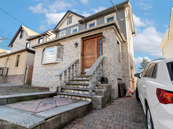 69 Rockland Ave, Staten Island, NY 10306