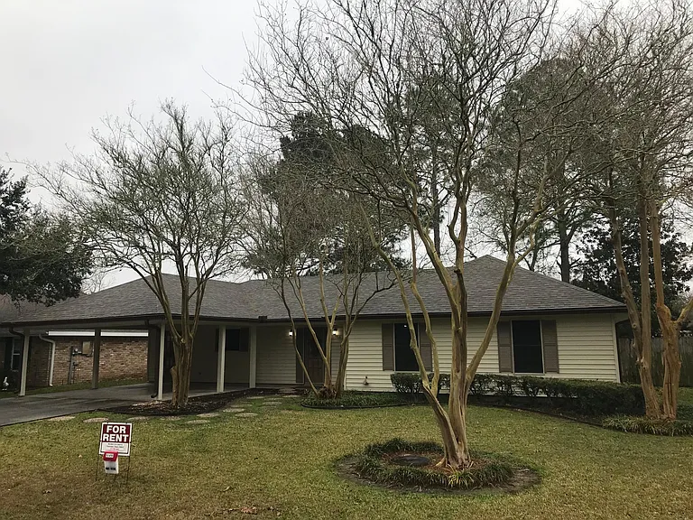 306 Breton Dr — Photo 35