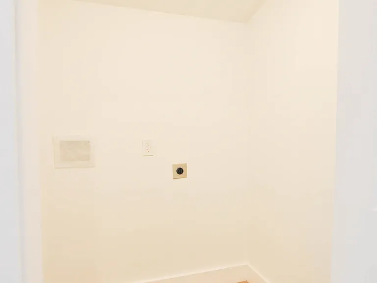 7426 Claudia Dr — Photo 10