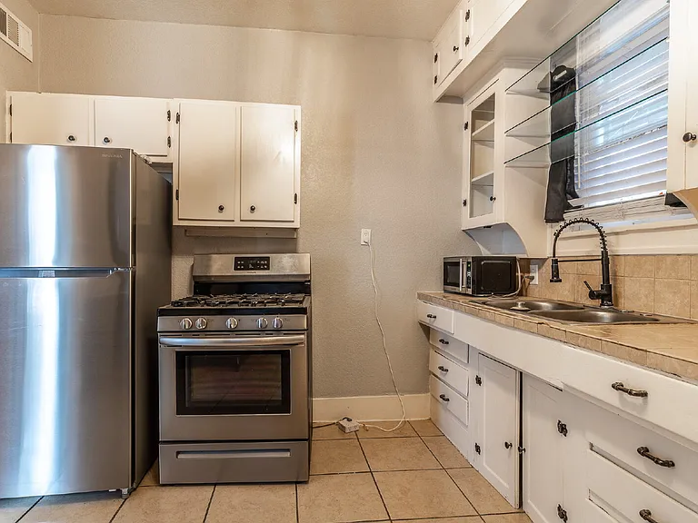 723 E Euclid Ave — Photo 19