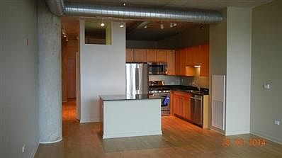 3rd image of 720 N Larrabee St APT 1403