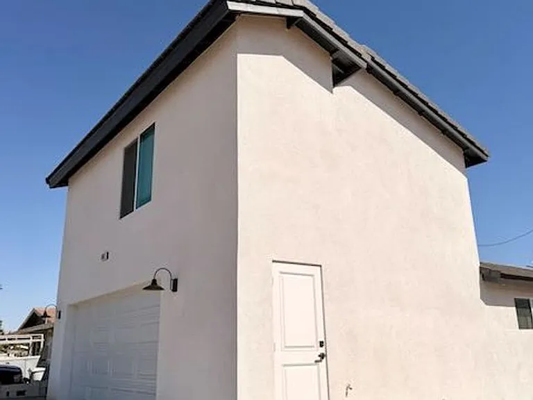 Spacious 3BR/2BA Home with Open Floor Plan, Garage & Washer/Dryer — Photo 53