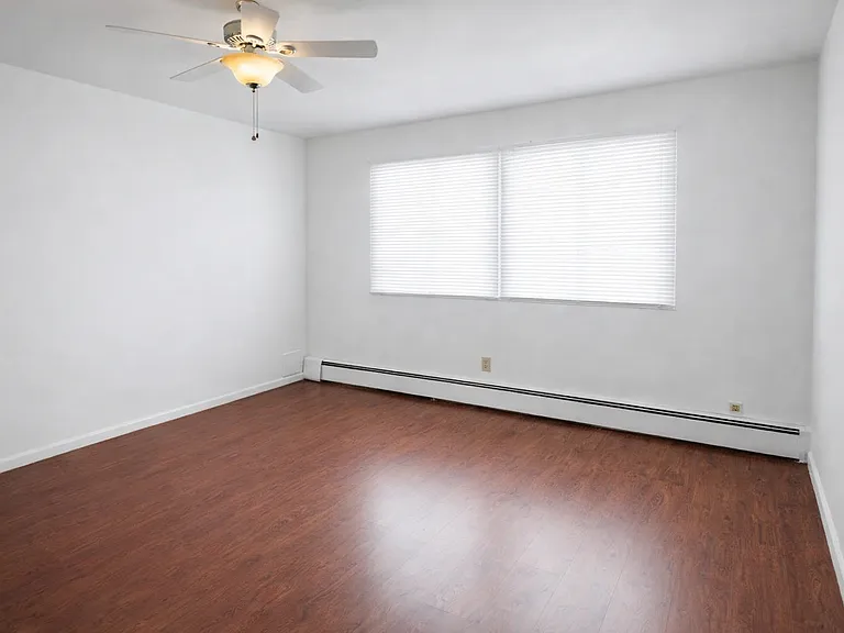 720 6th Ave SE #STUDIO — Photo 3