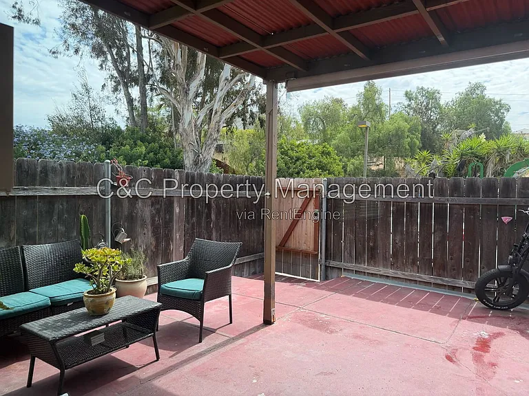 7099 Russan Ln — Photo 16