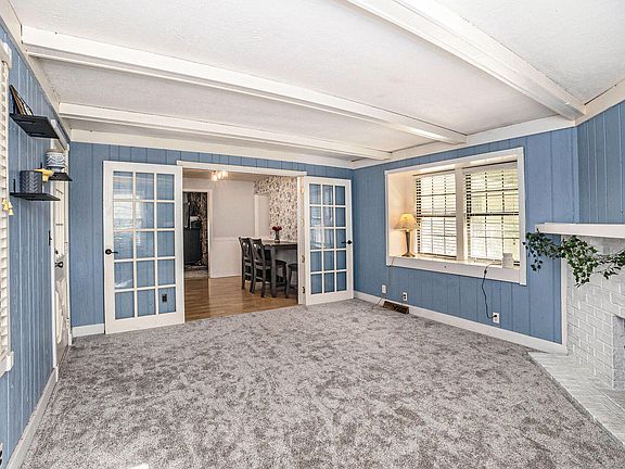 5th image of 790 Mayfield Ave