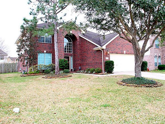 Home within walking distance to pool, park and playground.