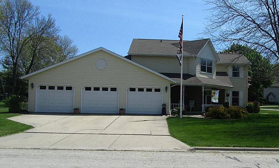 1st image of 2615 Bel Meadow Dr