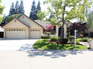 9472 N Ashurst Dr, Fresno, CA 93720