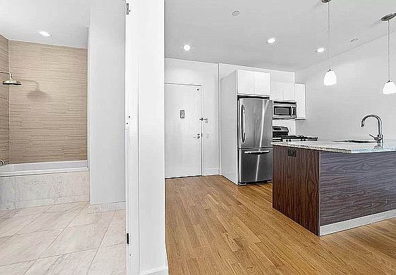 2nd image of 806 Bergen St #408