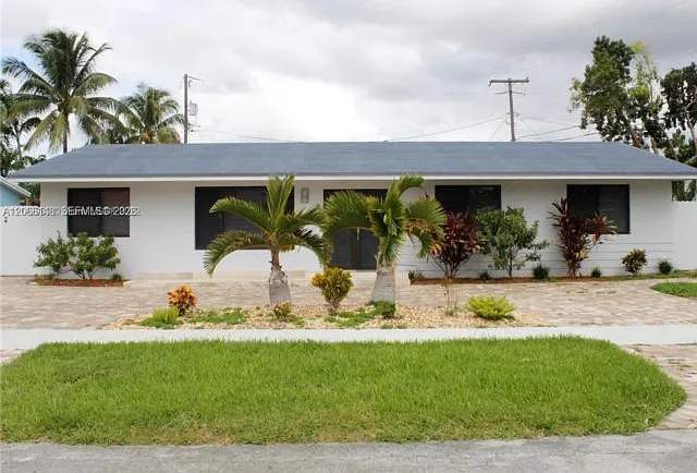 4 bed, 2.0 bath, $4,900 — Photo 2