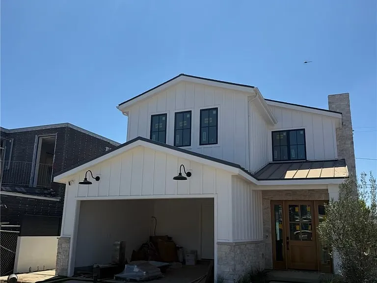 1043 Galloway St — Photo 2