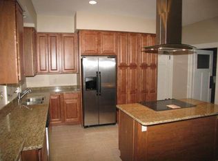 2025 N Lake Dr, Milwaukee, WI 53202