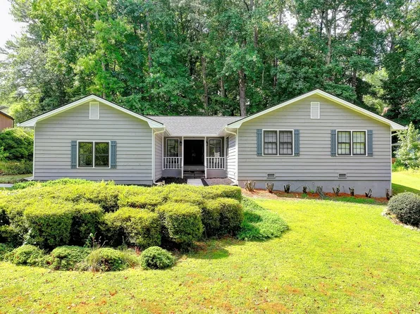 1635 Pineford Ct, Stone Mountain, GA 30088