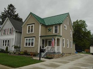 109 Aurora St, Lancaster, NY 14086