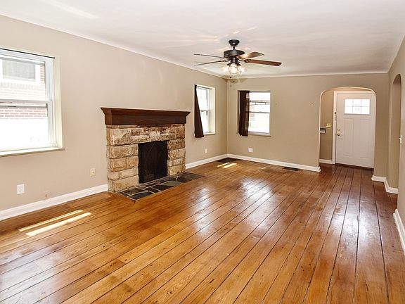 3rd image of 5882 Kennedy Ave
