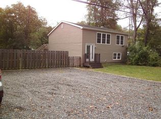 96 Schoolhouse Rd, RANDOLPH, NJ 07869