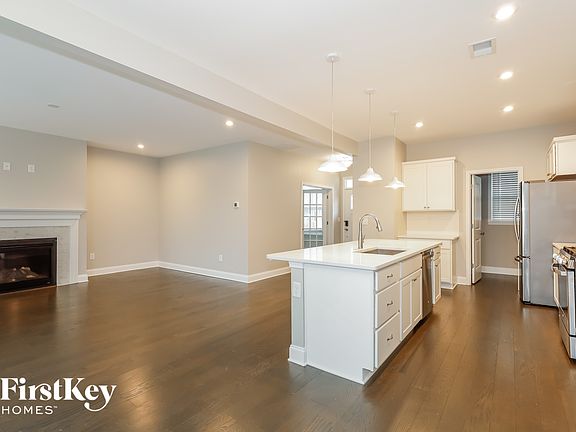 4th image of 393 Floating Leaf Way