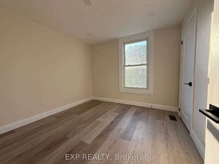 122 Alice St #UPPER — Photo 15