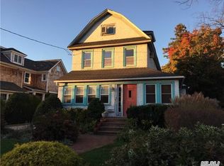 21 Smith St, Rockville Centre, NY 11570