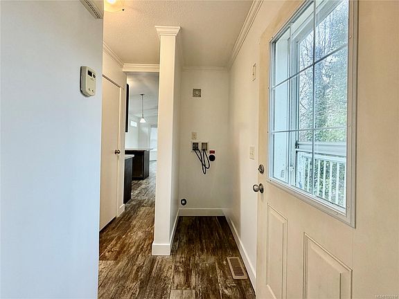 5th image of 1322 Birchwood Rd