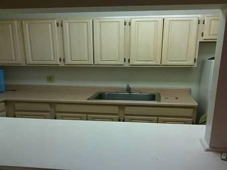 5th image of 679 Park Ave #2