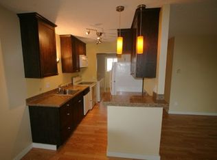 1709 SE Linn St APT 3, Portland, OR 97202