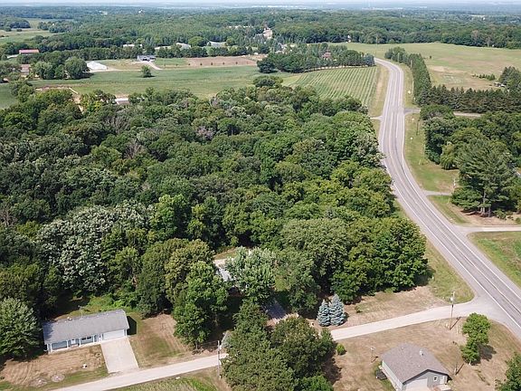 4th image of 1211 County Road 2 S