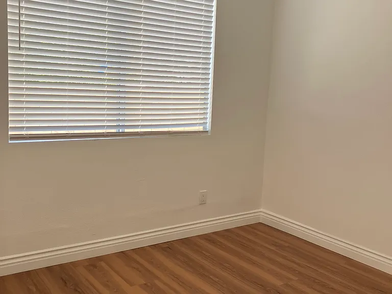 6785 Goldy St — Photo 32