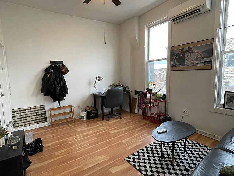 1450 W Chicago Ave #3 — Photo 2