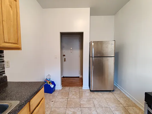 Rented by Signature Property Realty | media 16