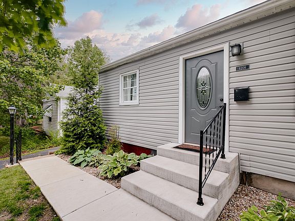 3rd image of 4206 McCausland Ave